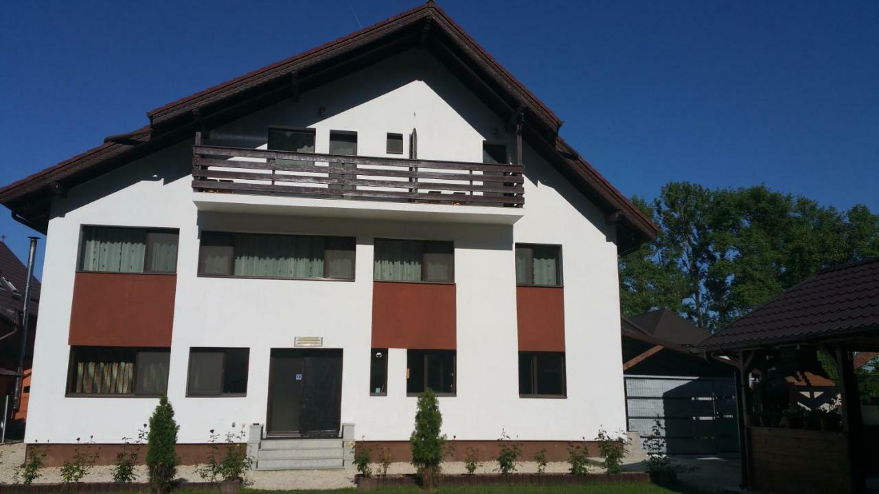 Rosenville Râşnov Exterior photo